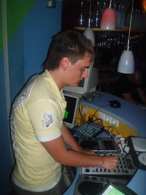 DJ Felton DJ Profile Picture